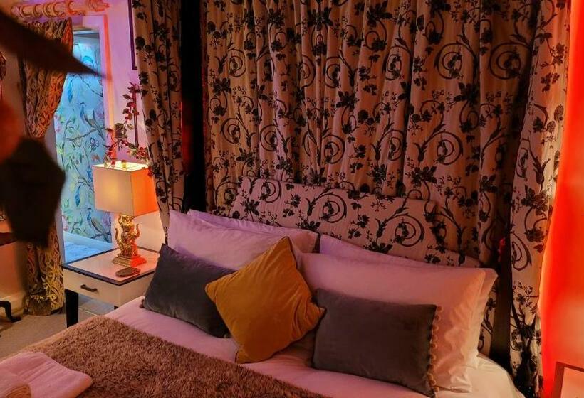 اتاق لوکس با تخت بزرگ, Ravenscroft B&b