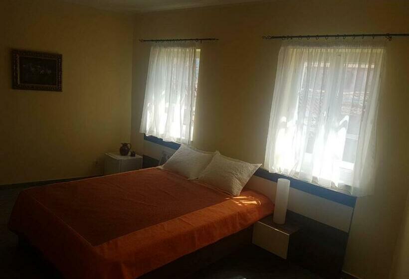 اتاق استاندارد, Rooms Dana
