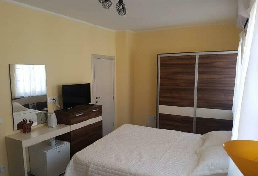 اتاق استاندارد سه نفره, Rooms Dana