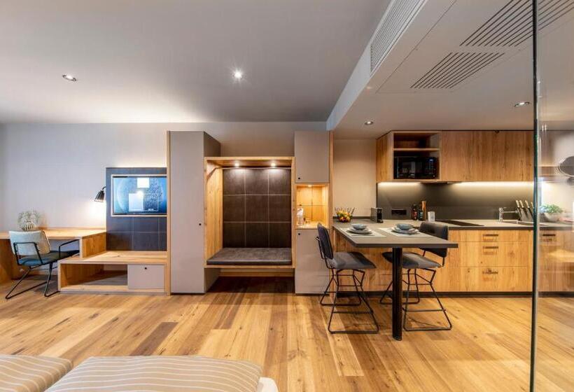 Студия Стандарт, Akzent Hotel Laupheimer Hof