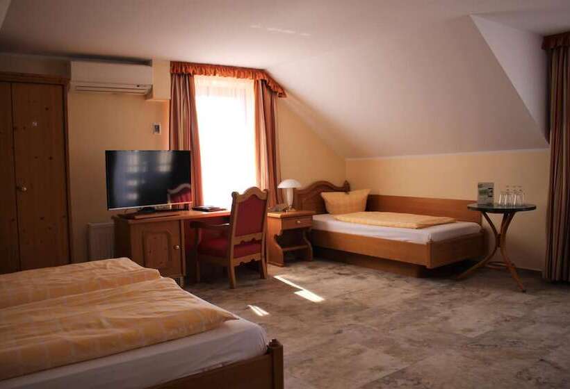 Номер Стандарт Трехместный, Bed & Breakfast Hotel Müllerhof