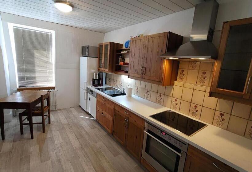 Апартаменты 2 Спальни, Maison D Hôtes De La Gare