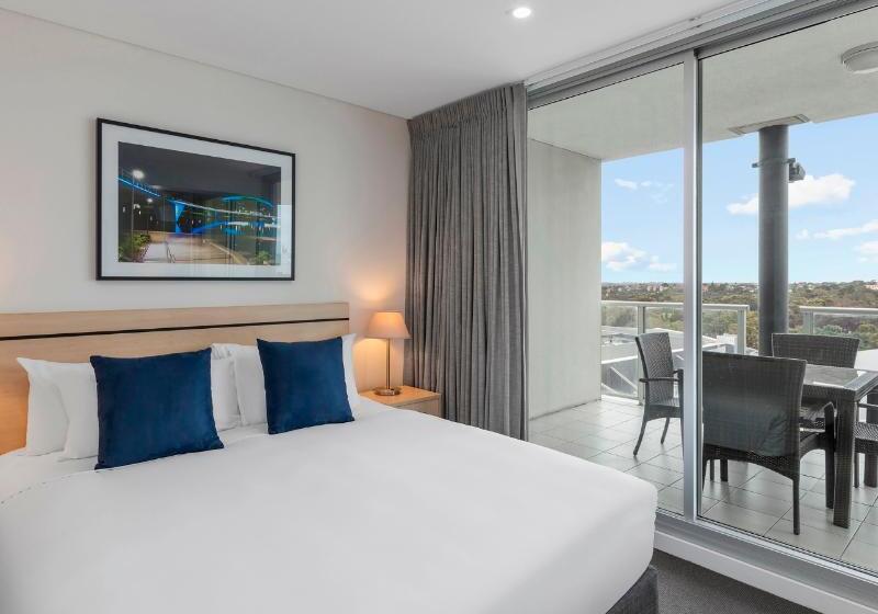 Апартаменты Ejecutiva 2 Спальни, Oaks Adelaide Embassy Suites