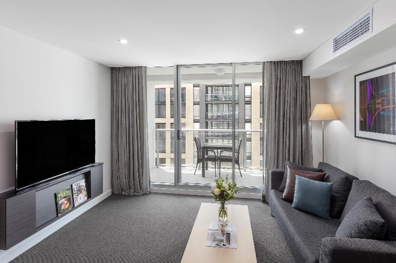 Апартаменты Deluxe 1 Спальня, Oaks Adelaide Embassy Suites