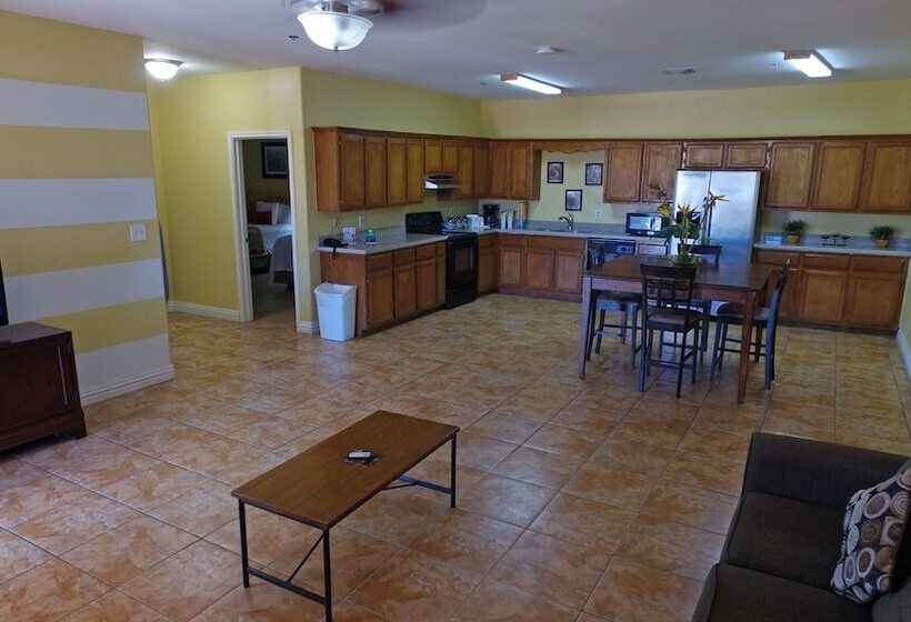 Люкс, Ramada By Wyndham & Suites South Padre Island