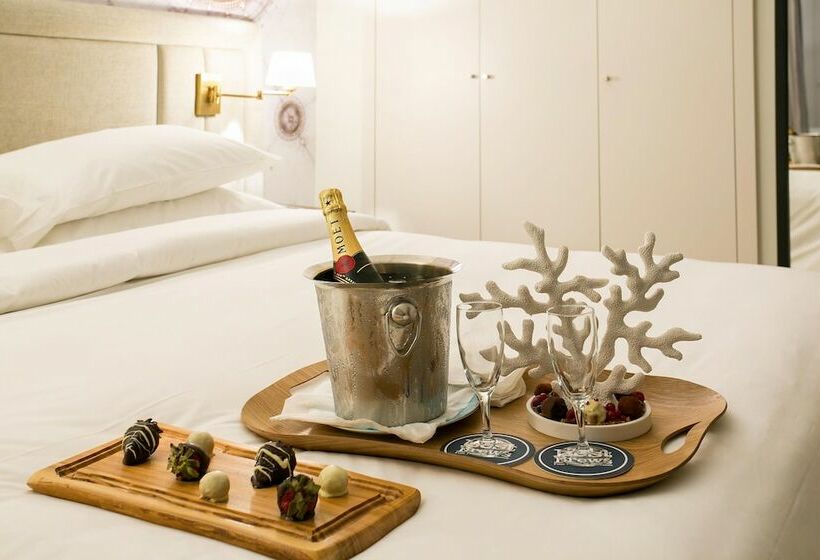 Люкс Премиум Вид на Бассейн, Four Points By Sheraton Sesimbra