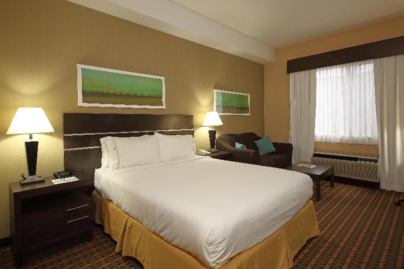 Стандартный Номер Кровать Кинг, Holiday Inn Express Hotel & Suites Vernon, An Ihg