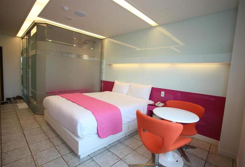 Люкс, Incheon Airport Hotel Zeumes