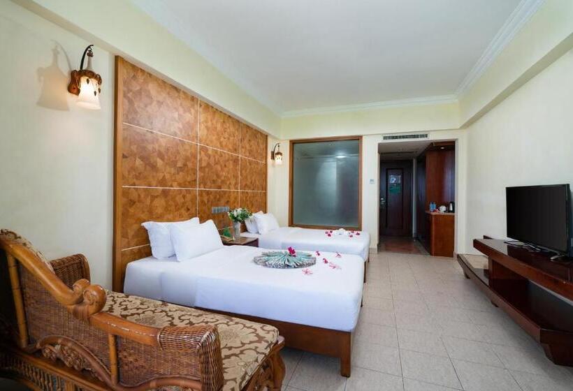 Номер Deluxe Вид на Море, Palm Beach Resort & Spa