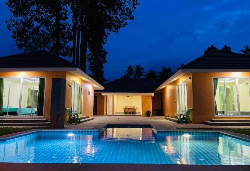 풀장 전망 스위트, Khanom Garden Suite