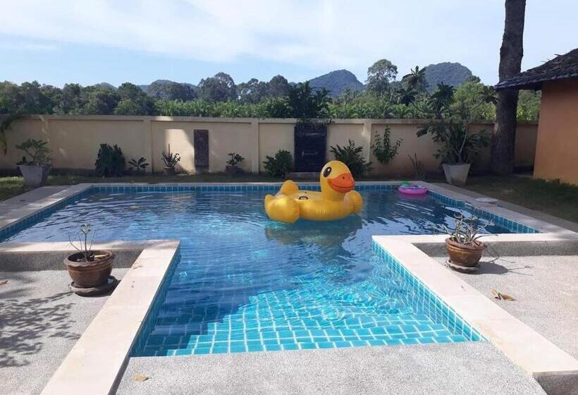 풀장 전망 스위트, Khanom Garden Suite