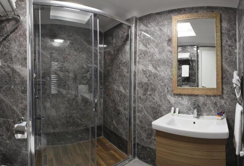 可观山景的小型套房, Sivas Termal Hotel Spa &