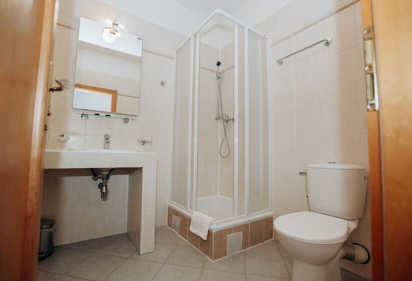 Quarto Estandar, Alton
