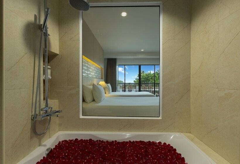 豪华海景房, Chanalai Garden Resort, Kata Beach