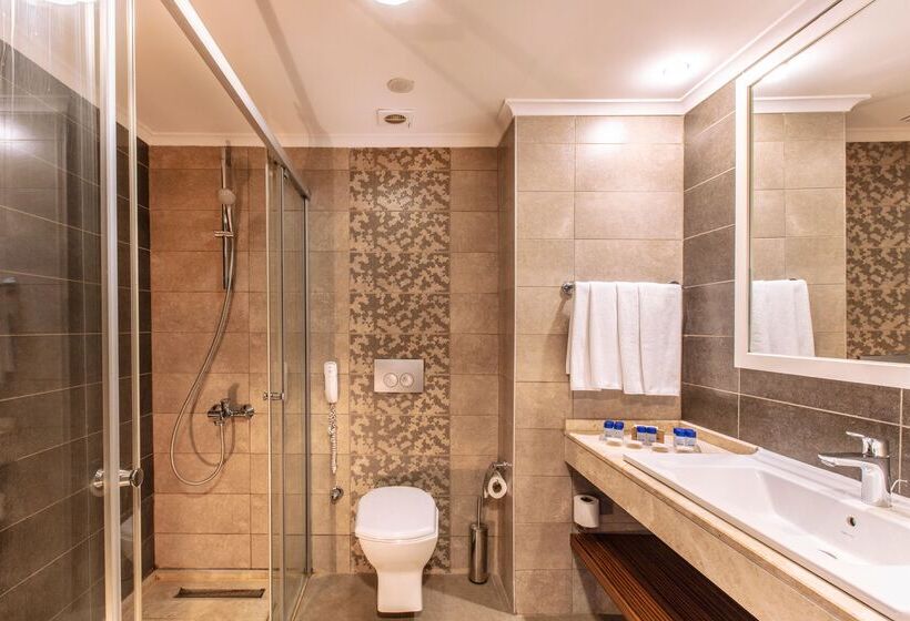 Номер Стандарт с Койками, Palm Wings Beach Resort & Spa Kusadasi  All Inclusive