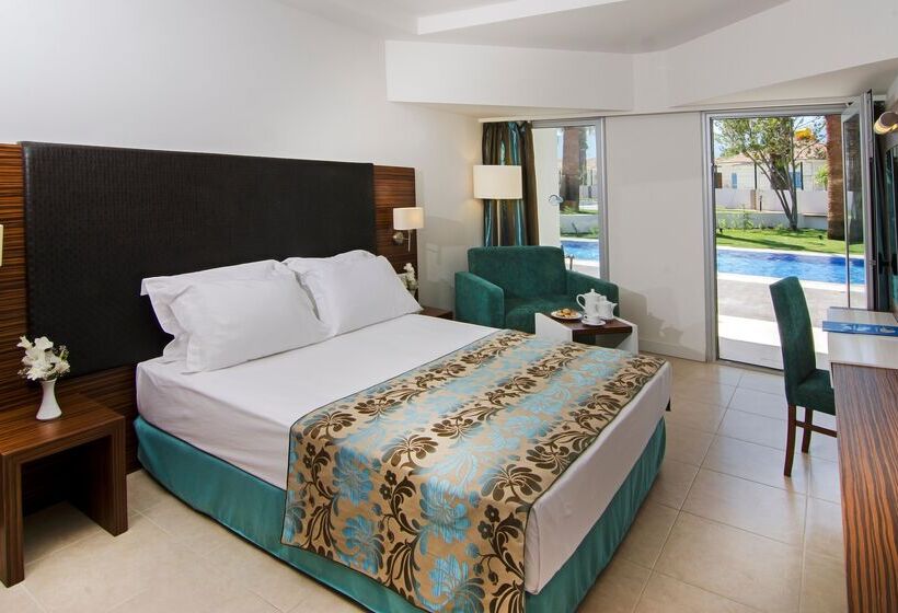 Standard swim-up room, Palm Wings Beach Resort & Spa Kusadasi  All Inclusive