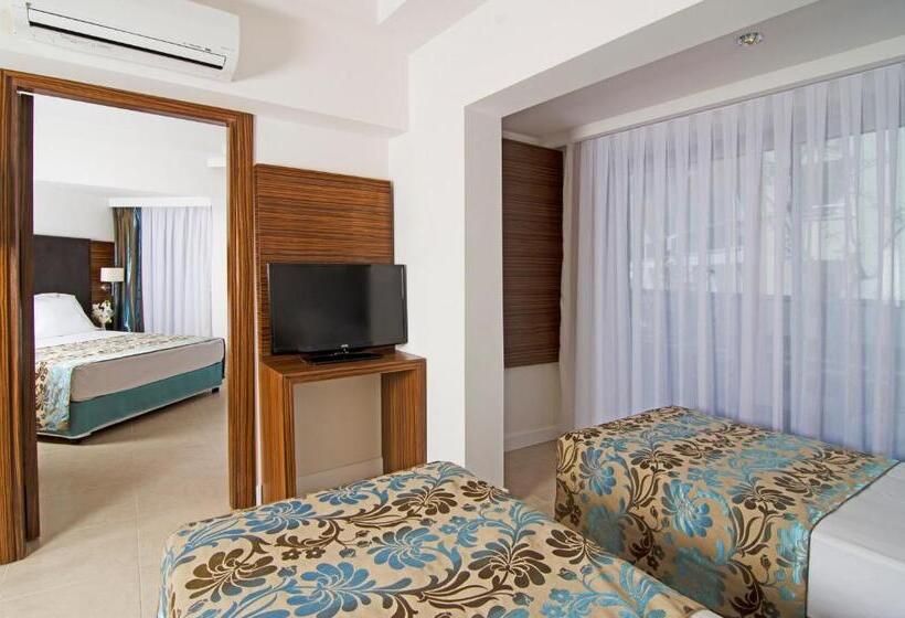 Семейный Номер, Palm Wings Beach Resort & Spa Kusadasi  All Inclusive