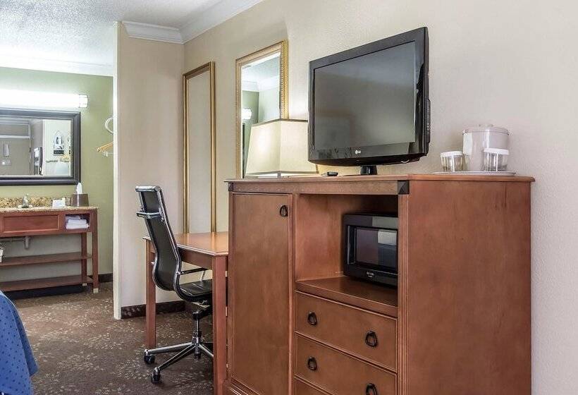 Номер Стандарт 2 Двуспальные Кровати, Clarion Inn Morgan City
