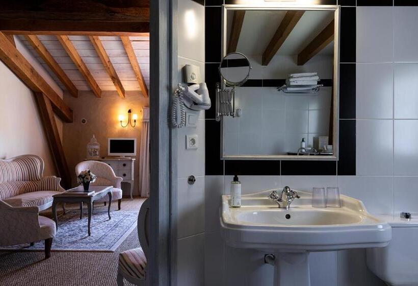 Quarto Deluxe, Domaine De Bassilour
