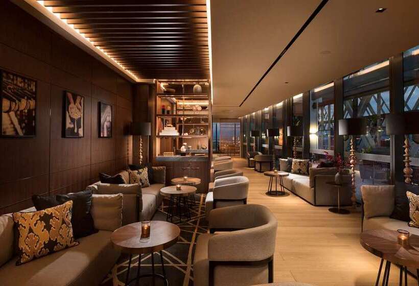이그제큐티브 룸, Hilton Albany