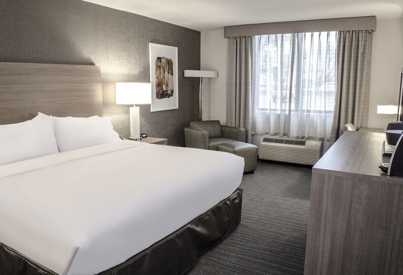 스탠다드 룸 더블 침대, Holiday Inn Fargo, An Ihg