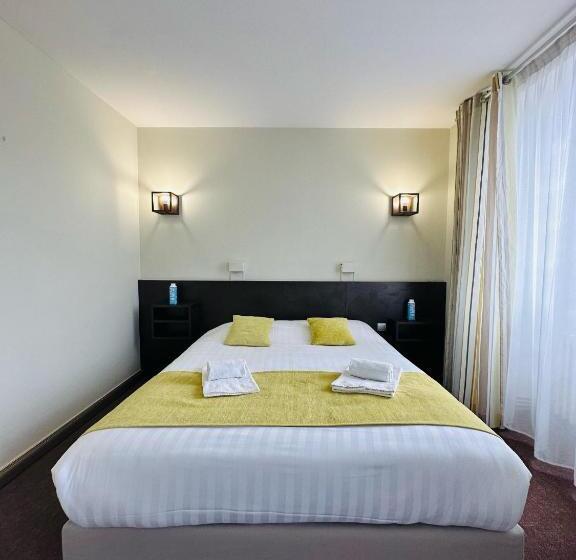 اتاق سوپریور, Logis Hôtels   Hôtel Et Restaurant Le Lion D Or