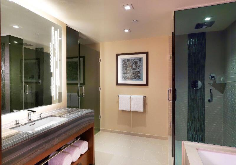 Люкс Кровать Кинг, Hampton Inn Mitchell