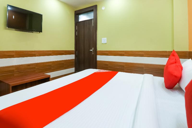 스탠다드 룸 킹사이즈 침대, Hampton Inn Shrewsbury