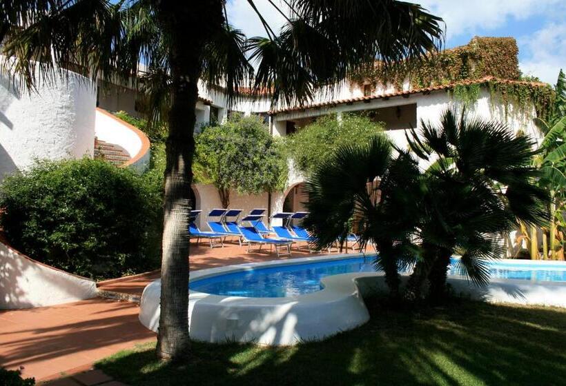 Номер Стандарт Трехместный, Villa Mediterranea
