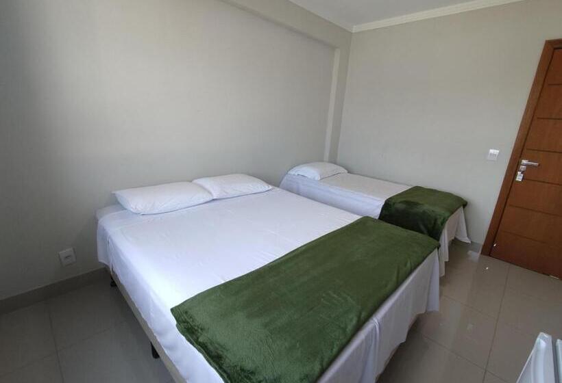 Трежместный Номер Economy, Capitólio Home Suítes
