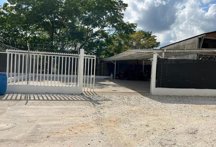 Quarto Estandar com Sacada, Magfair