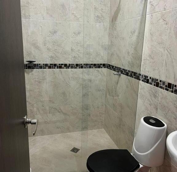 Quarto Estandar com Sacada, Magfair