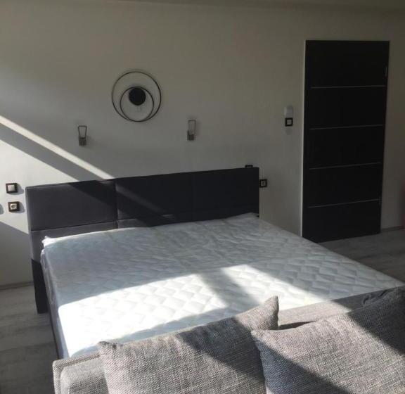 Номер Deluxe, Vulkán Wellness Panzió