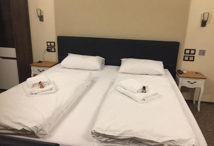 Номер Deluxe, Vulkán Wellness Panzió