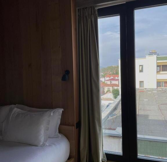 스탠다드 트리플 룸, In Gallery Hotel & Spa