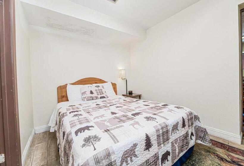 Apartament Rodzinny, Big Bear Lake Front Lodge
