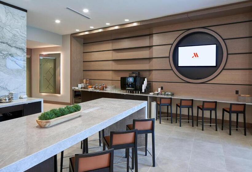 Номер Клуб Кровать Кинг, Franklin Marriott Cool Springs