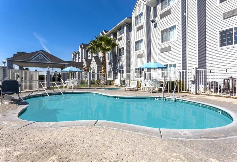 스위트, Microtel Inn & Suites Modesto