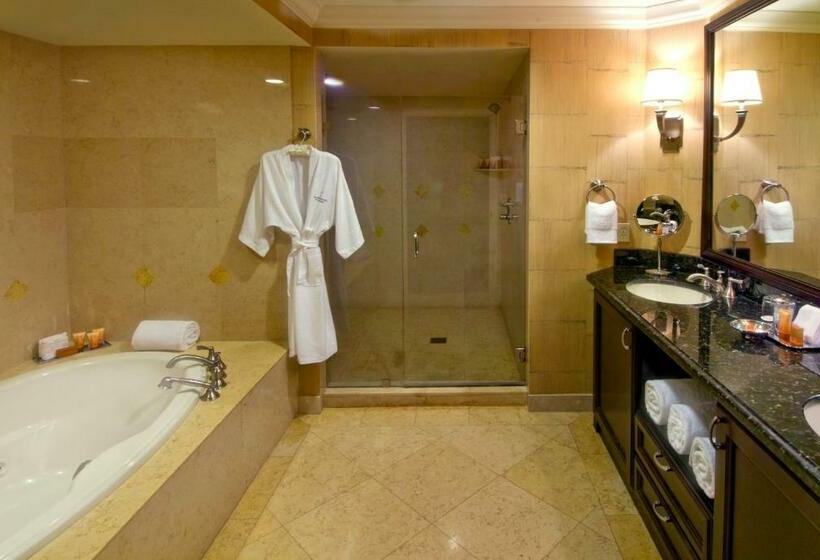 סוויטה עם נוף לעיר, The Atlantic Hotel & Spa