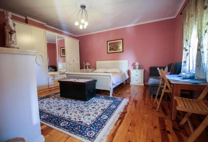 带2个卧室的公寓, Bujtina Leon's Apartments