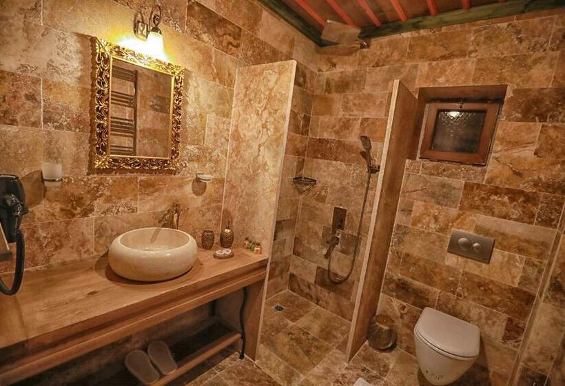 Номер Стандарт, Katapa Stone House