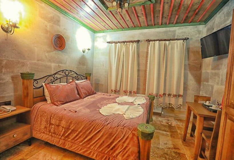 Номер Стандарт, Katapa Stone House