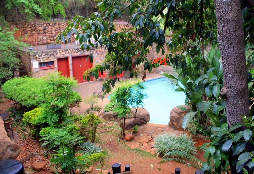 발코니 디럭스 룸, Hartbeespoortdam Lodge