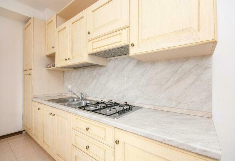 1 Bedroom Apartment Lake View, Residence Calap