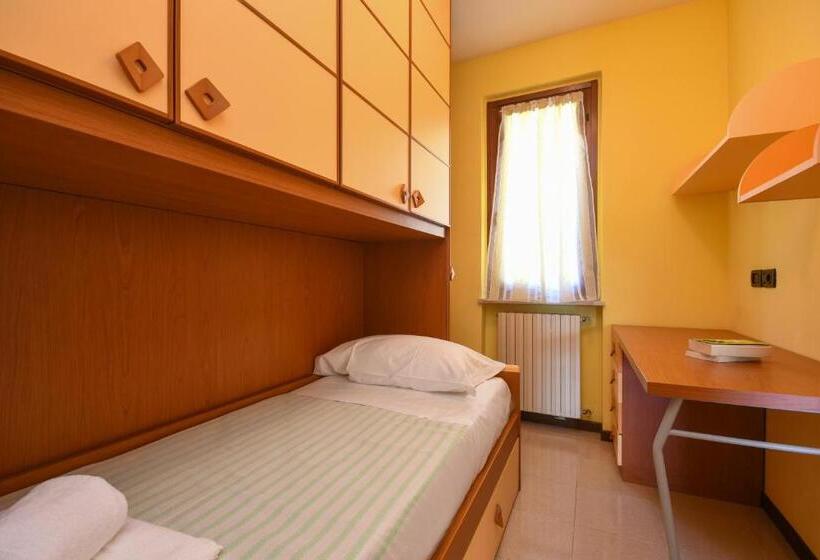 1 Bedroom Penthouse Apartment, Residence Calap