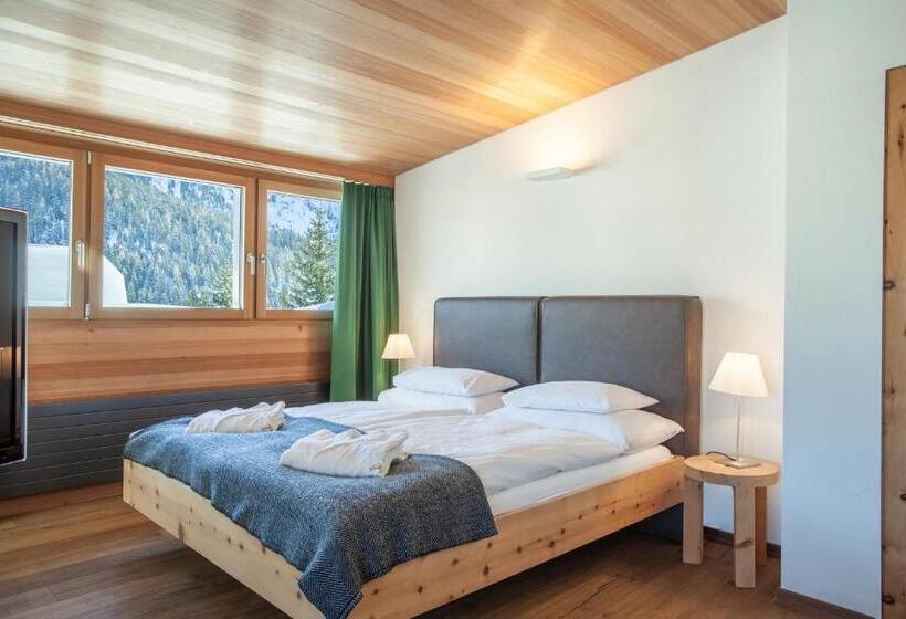 استودیوی استاندارد, Appartments Cervus