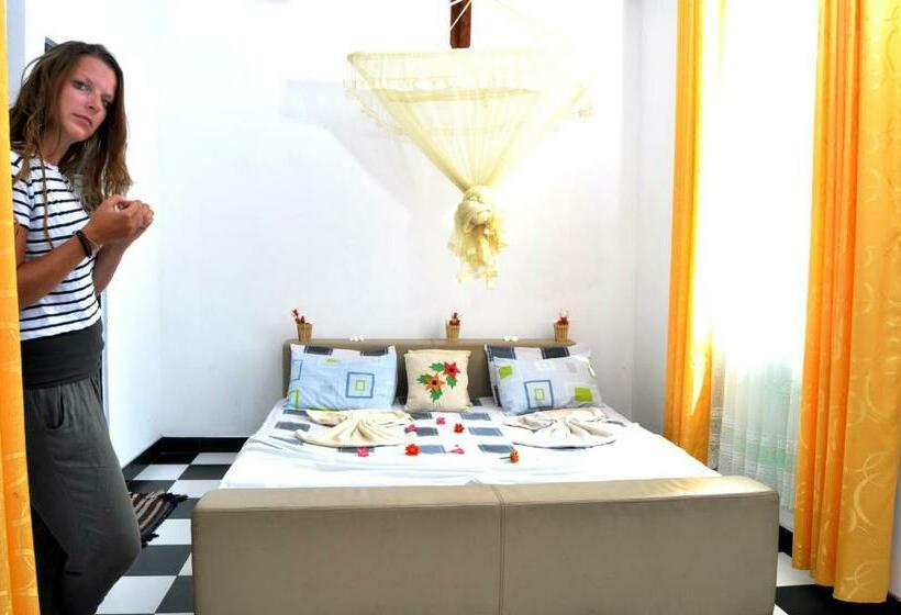 Номер Стандарт, Marshal Beach Guesthouse