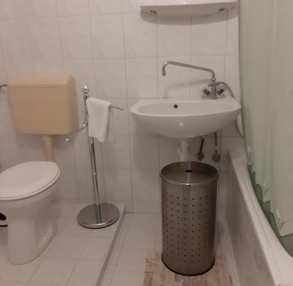 اتاق استاندارد چهار تخته, Panoráma Szállás
