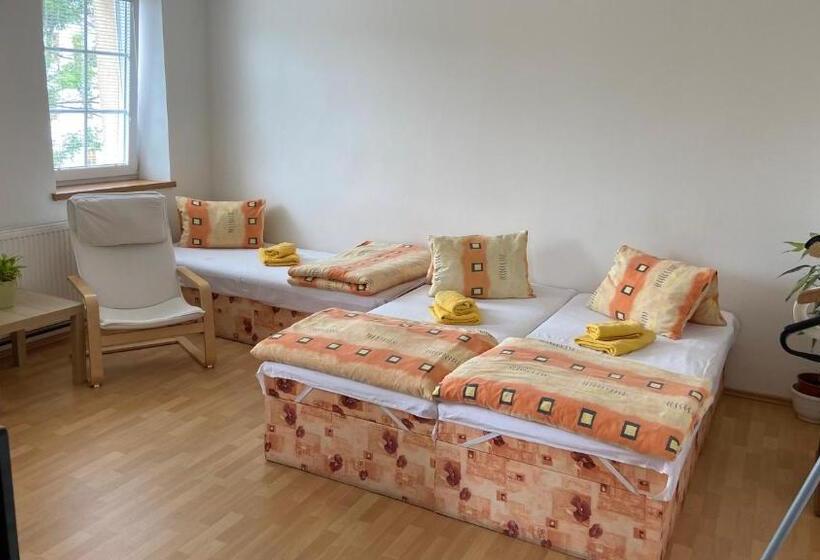 Апартаменты 2 Спальни, Penzion Bamako