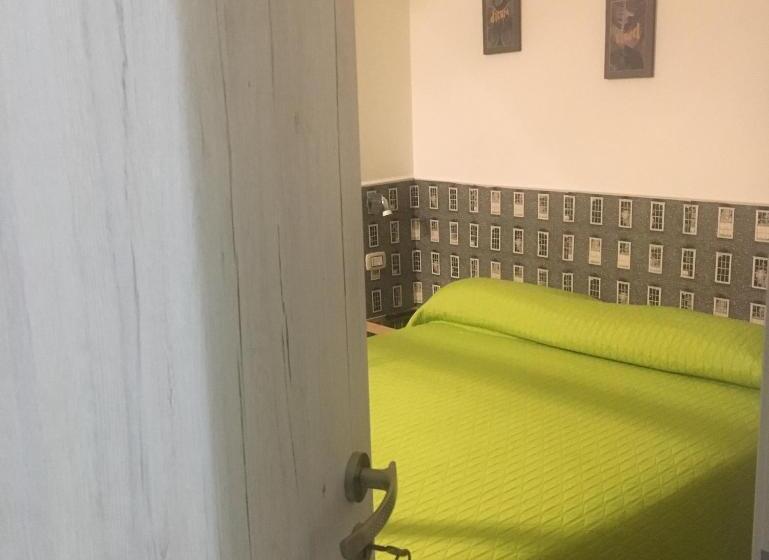 Трехместный Номер Стандарт с Балконом, Vesuview Guest House Near The Ruins
